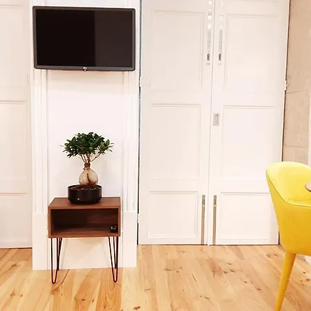 Low Cost Parking - Private Garden - Almada 392 Apartment Porto
