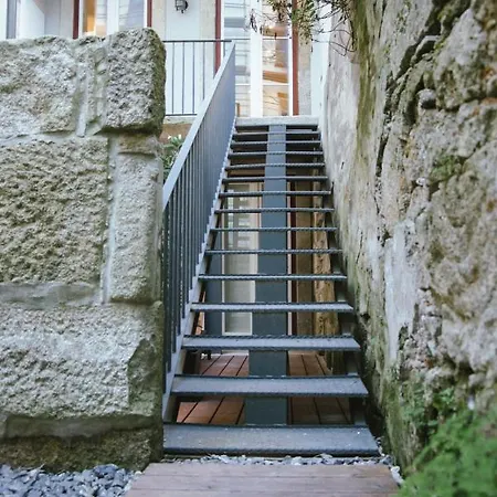 Apartment Low Cost Parking - Private Garden - Almada 392 *